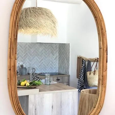 - Le Clos Devancon Apartment *