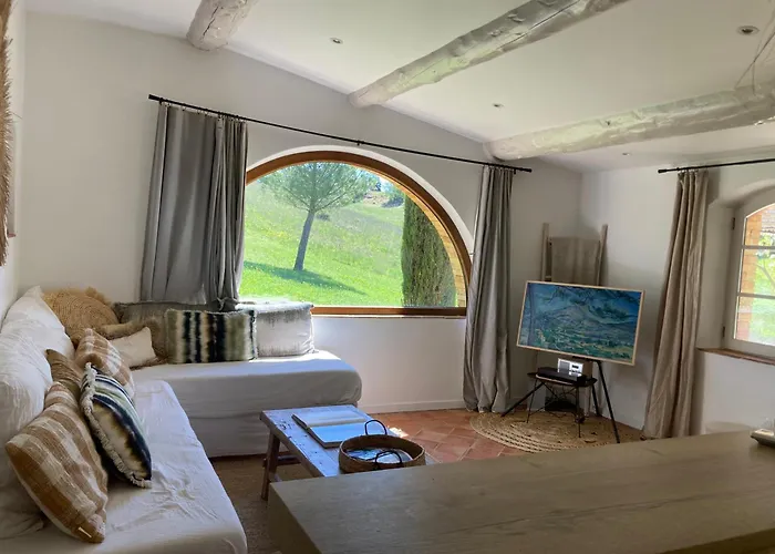 - Le Clos Devançon * Gréoux-les-Bains